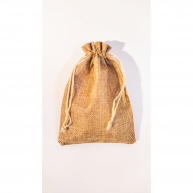 Dovanų maišeliai - linas, 13 x 18 cm - juvelyrikai, bižuterijai, papuošalams. Spalva-šviesiai ruda.