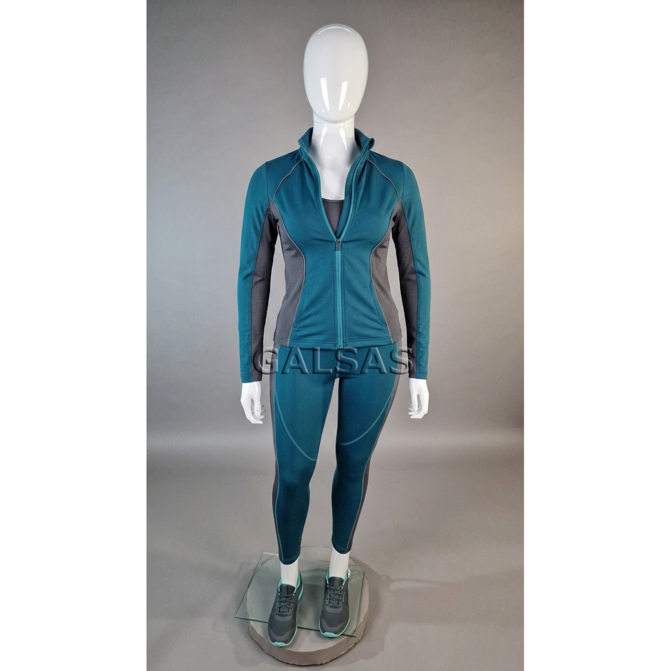 2XL Female Mannequin XXL76 - featureless face, glossy white. Plastic 7 2XL Female Mannequin XXL76 - featureless face, glossy white. Plastic 7