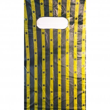 35 x 45 cm 25 mkr biezi plastmasas krāsaini maisiņi ar izgrieztu rokturi - precēm, dāvanām. Iepakojumā 100 gab.