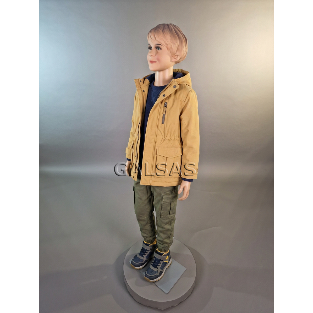 Child Boy Mannequin VAI-PLA-K-13-SUK-BER, Full-Body, with Face, Skin Tone. Material: plastic. 5 Child Boy Mannequin VAI-PLA-K-13-SUK-BER, Full-Body, with Face, Skin Tone. Material: plastic. 5