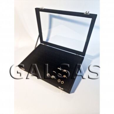 Dėžutė žiedams, su stikliniu dangčiu, juodas veliūras. Matmuo 25 x 35 cm