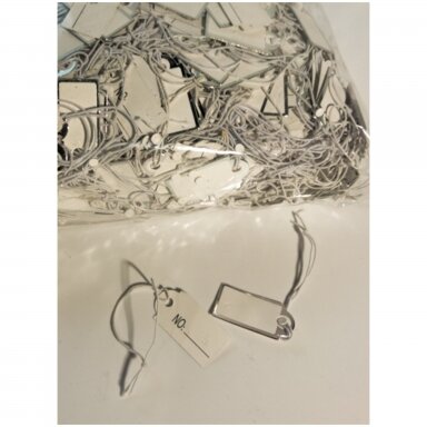 Hanging tag label 2.2 cm x 1.3 cm for marking jewelry and costume jewelry. Silver-colored frame Hanging tag label 2.2 cm x 1.3 cm for marking jewelry and costume jewelry. Silver-colored frame