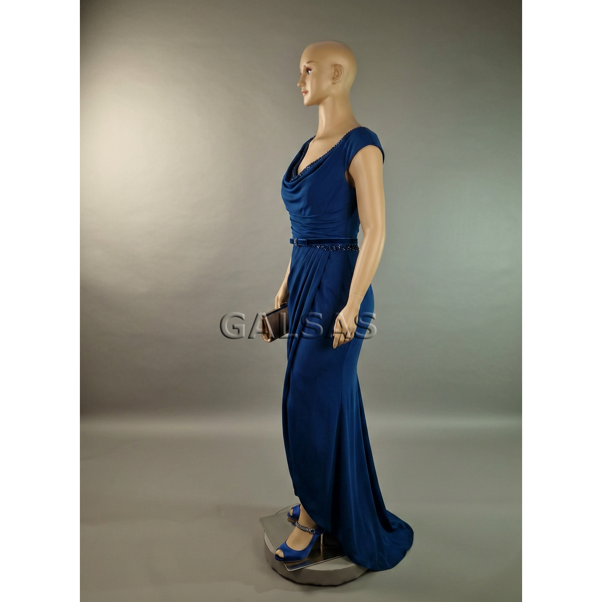 Female Full-Body Mannequin MOT-K-K-3(2XL), with Face, Skin Tone. Material: fiberglass. Stand/base sold separately 3 Female Full-Body Mannequin MOT-K-K-3(2XL), with Face, Skin Tone. Material: fiberglass. Stand/base sold separately 3