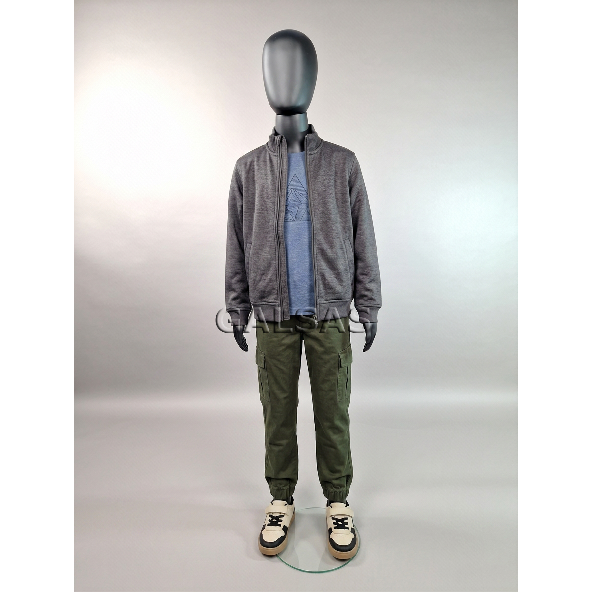 Child Full-Body Mannequin VAI-J-MAT, Featureless, Matte Black. H-147 cm 1 Child Full-Body Mannequin VAI-J-MAT, Featureless, Matte Black. H-147 cm 1