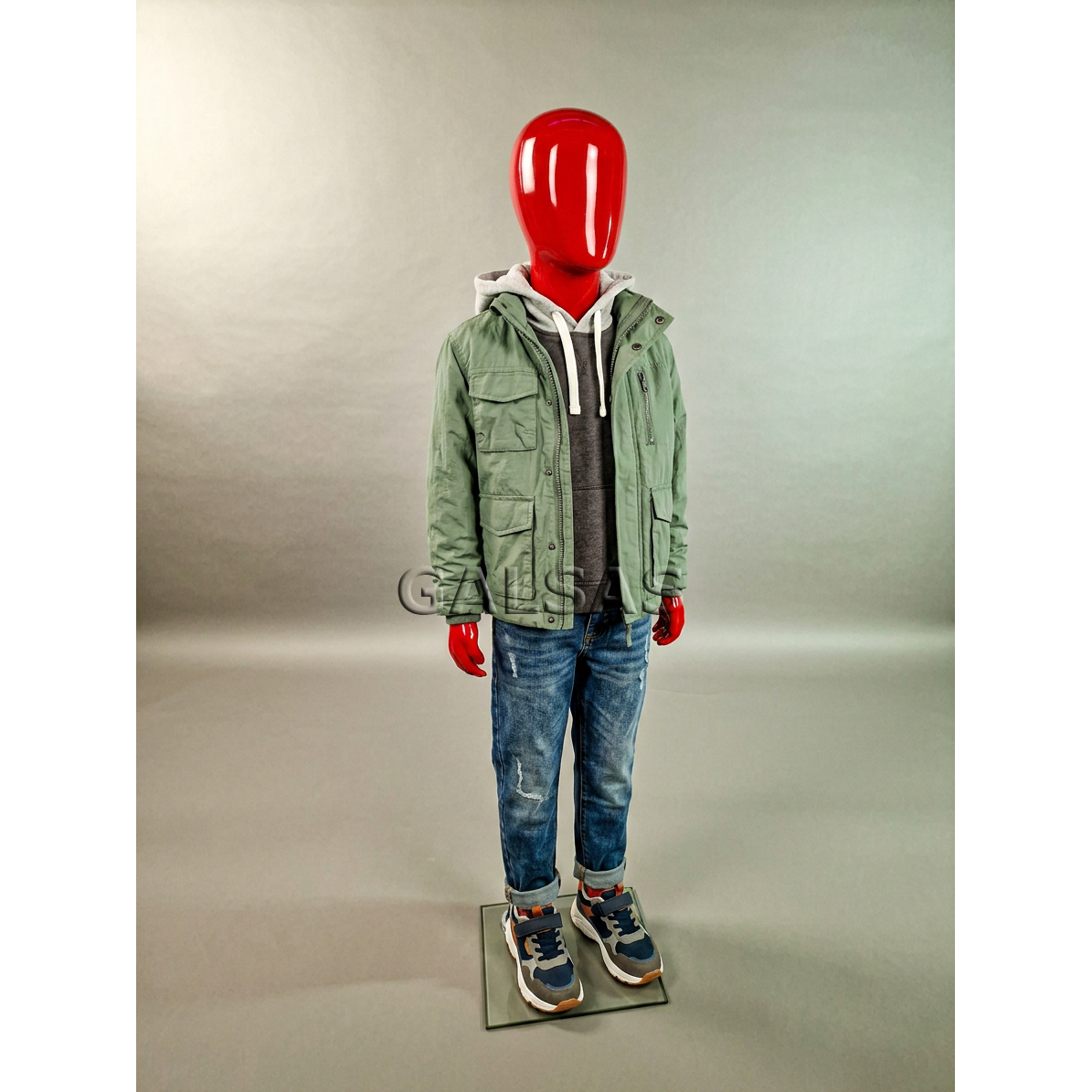 Child Full-Body Mannequin MAN-VAI-R, featureless, red color. Material: fiberglass. Support base included 1 Child Full-Body Mannequin MAN-VAI-R, featureless, red color. Material: fiberglass. Support base included 1