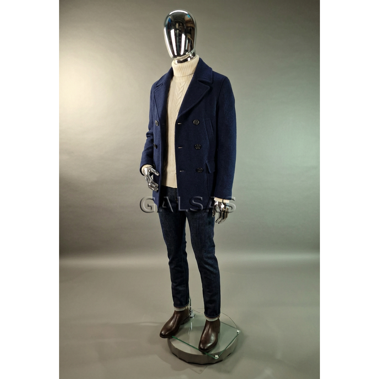 Male Full-Body Mannequin VYR-S4, featureless face, silver. Material: plastic. 3 Male Full-Body Mannequin VYR-S4, featureless face, silver. Material: plastic. 3