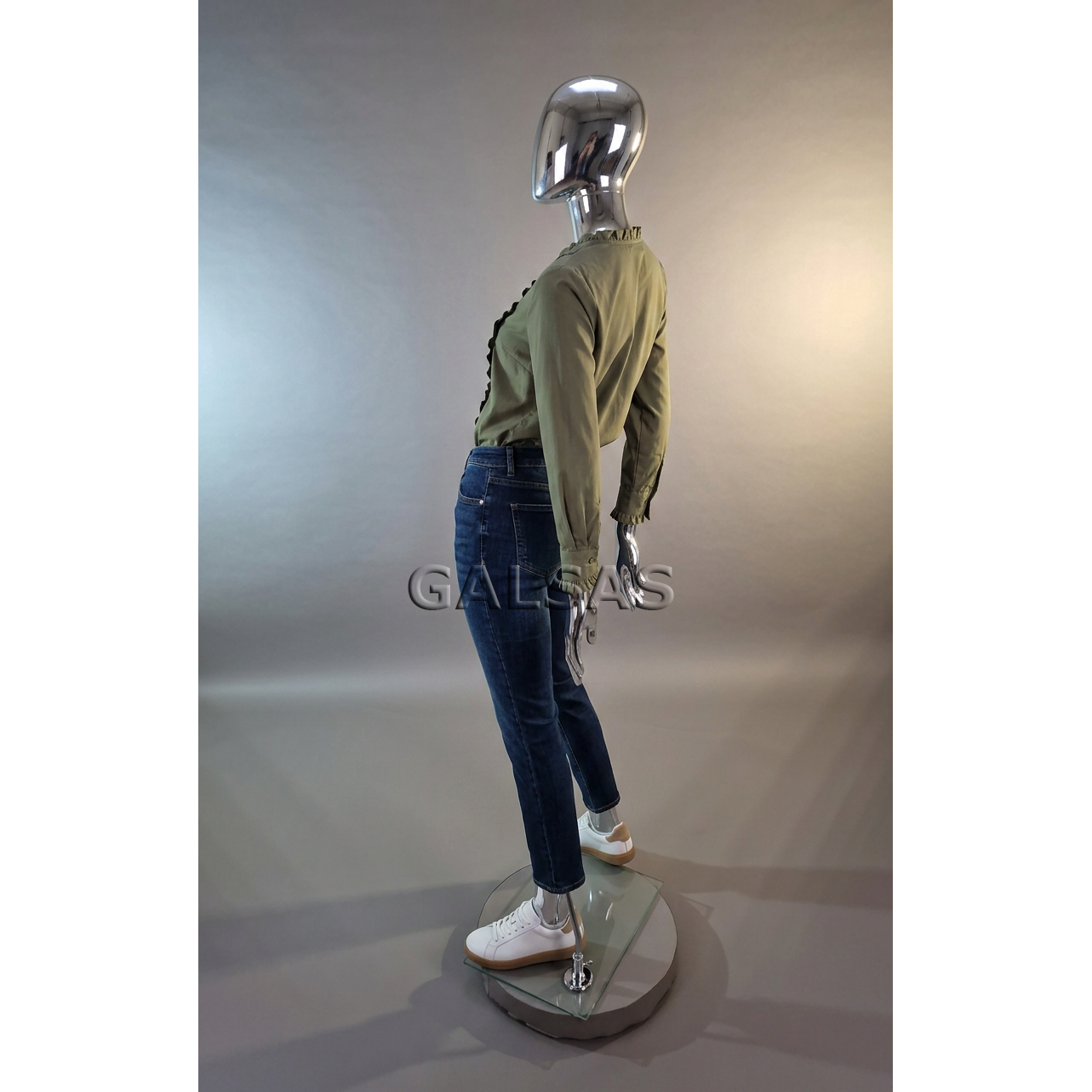 Matte White Female Full-Body Mannequin MAF13-B-MAT. Plastic. 3 Matte White Female Full-Body Mannequin MAF13-B-MAT. Plastic. 3