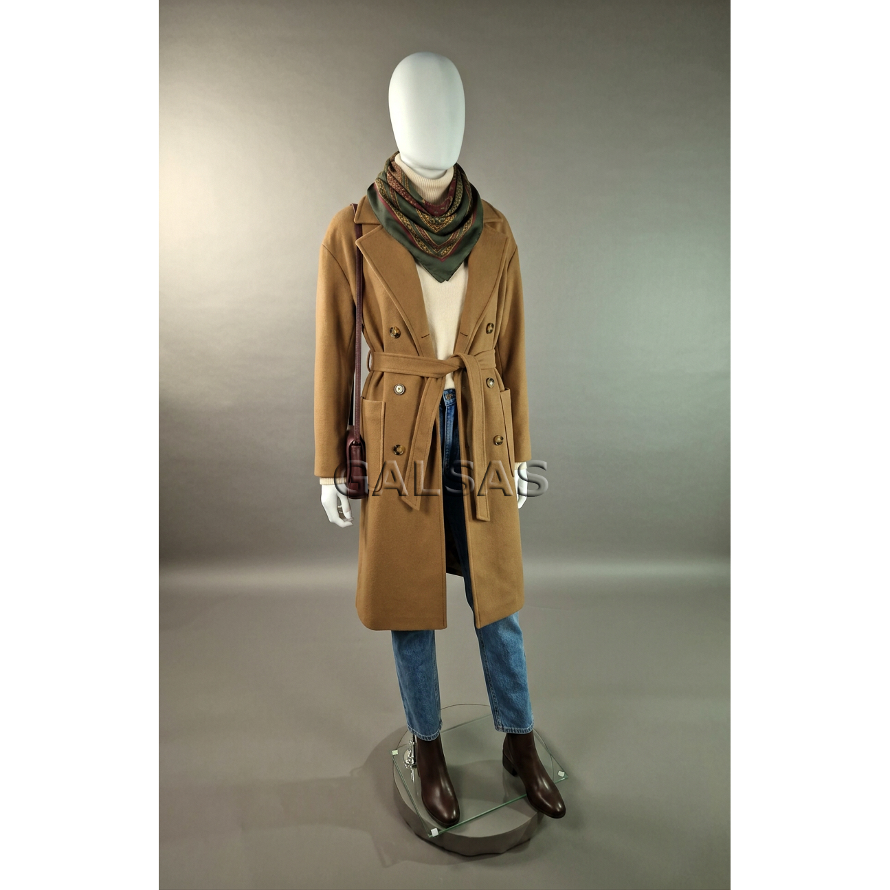 Female Full-Body Mannequin M1017K-B-MAT, Matte White. Plastic. 5 Female Full-Body Mannequin M1017K-B-MAT, Matte White. Plastic. 5