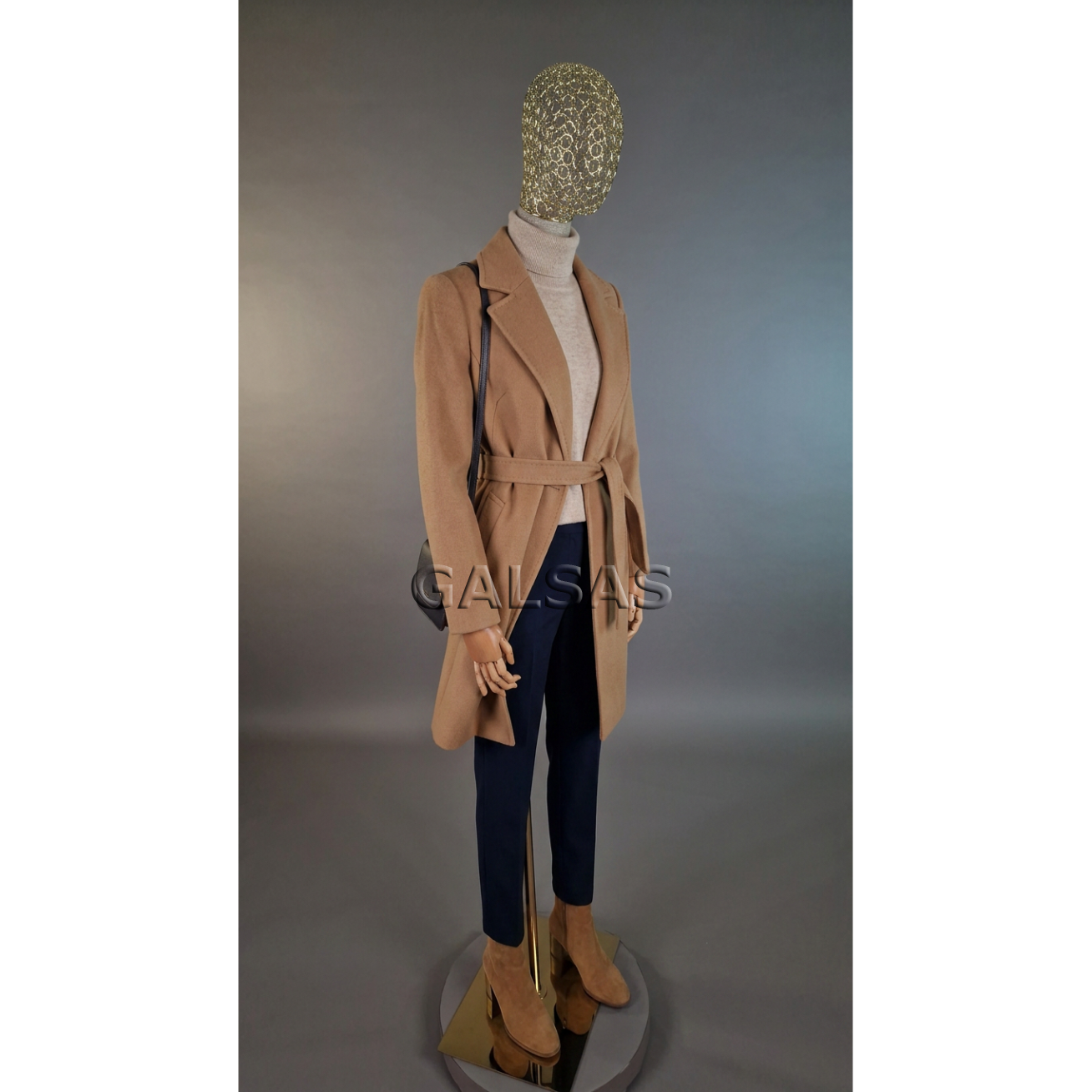 Linen Mannequin with Wooden Arms and a Gold Mesh Head - for Clothing, Exhibitions, and Stores 4