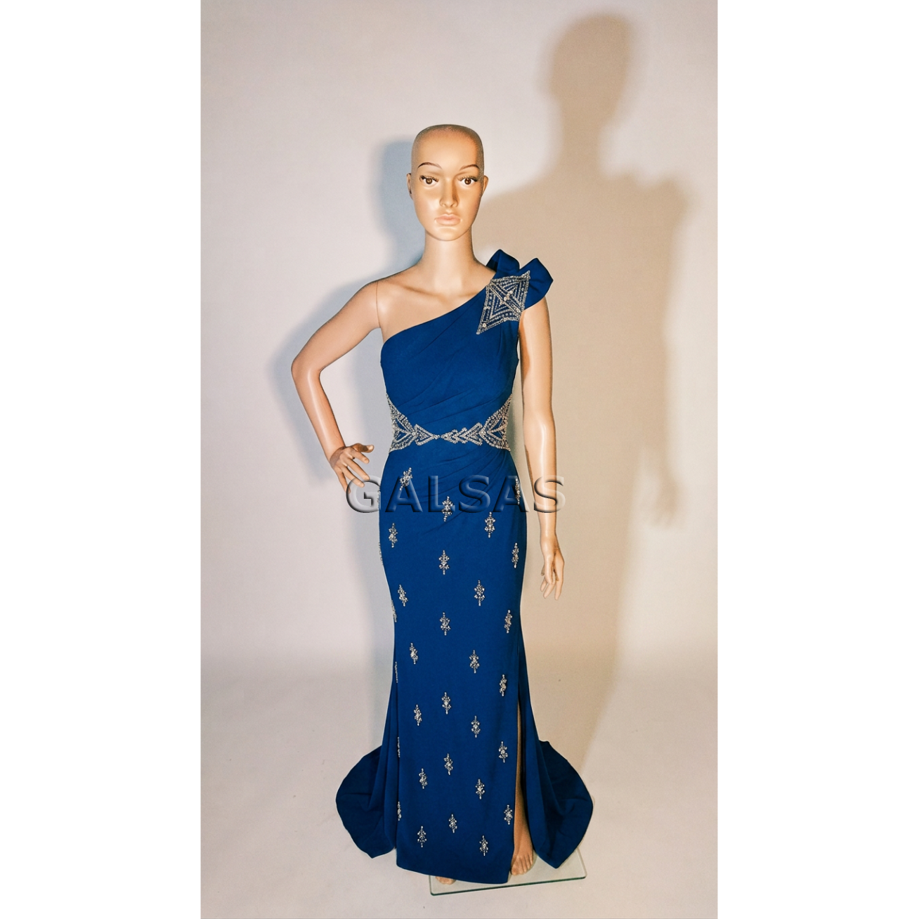 Female Full-Body Mannequin XMA-04, with Face, Skin Tone 5