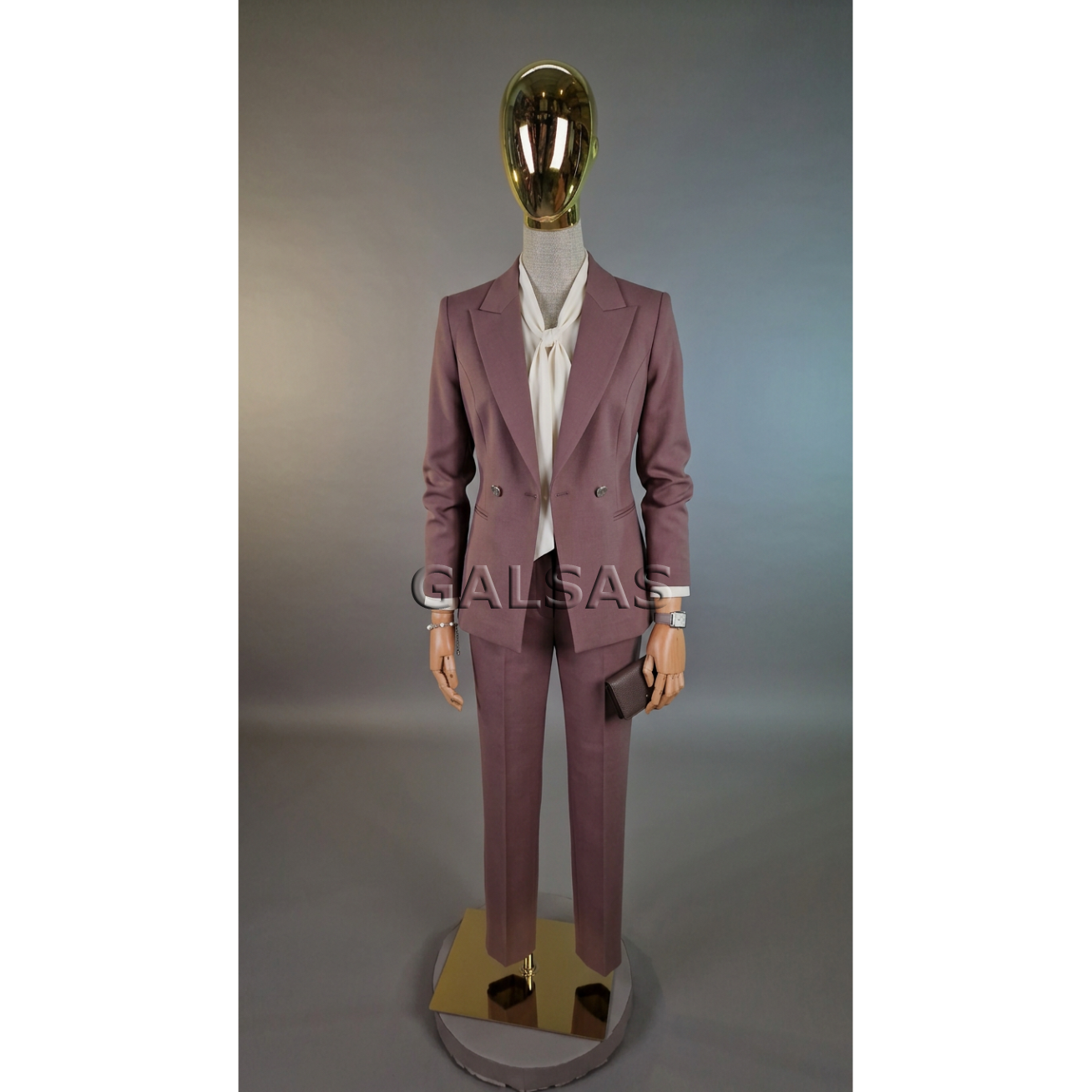 Female mannequin for clothing, stores, exhibitions - with wooden arms, linen-covered body, gold head - Model T65-Gold 3 Female mannequin for clothing, stores, exhibitions - with wooden arms, linen-covered body, gold head - Model T65-Gold 3