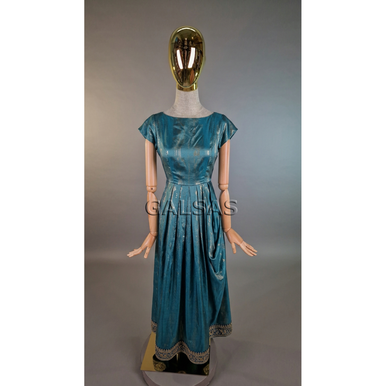 Female mannequin for clothing, stores, exhibitions - with wooden arms, linen-covered body, gold head - Model T65-Gold 8 Female mannequin for clothing, stores, exhibitions - with wooden arms, linen-covered body, gold head - Model T65-Gold 8