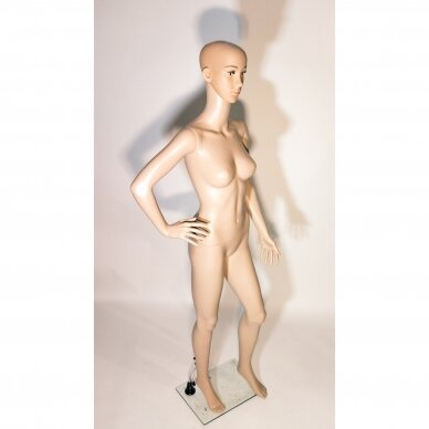 Moters manekenas XMA-019,pilno ūgio,su veidu,kūno spalva. Plastikas.