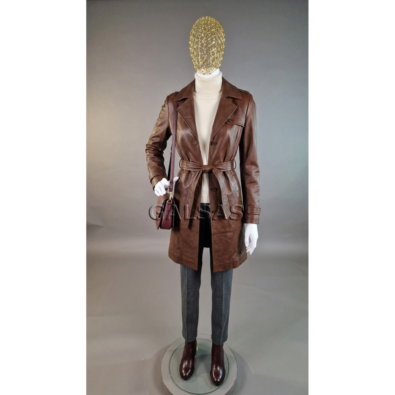 Female Mannequin 6007-TINKL-B-MAT - matte white, with woven mesh head. Plastic. 1 Female Mannequin 6007-TINKL-B-MAT - matte white, with woven mesh head. Plastic. 1
