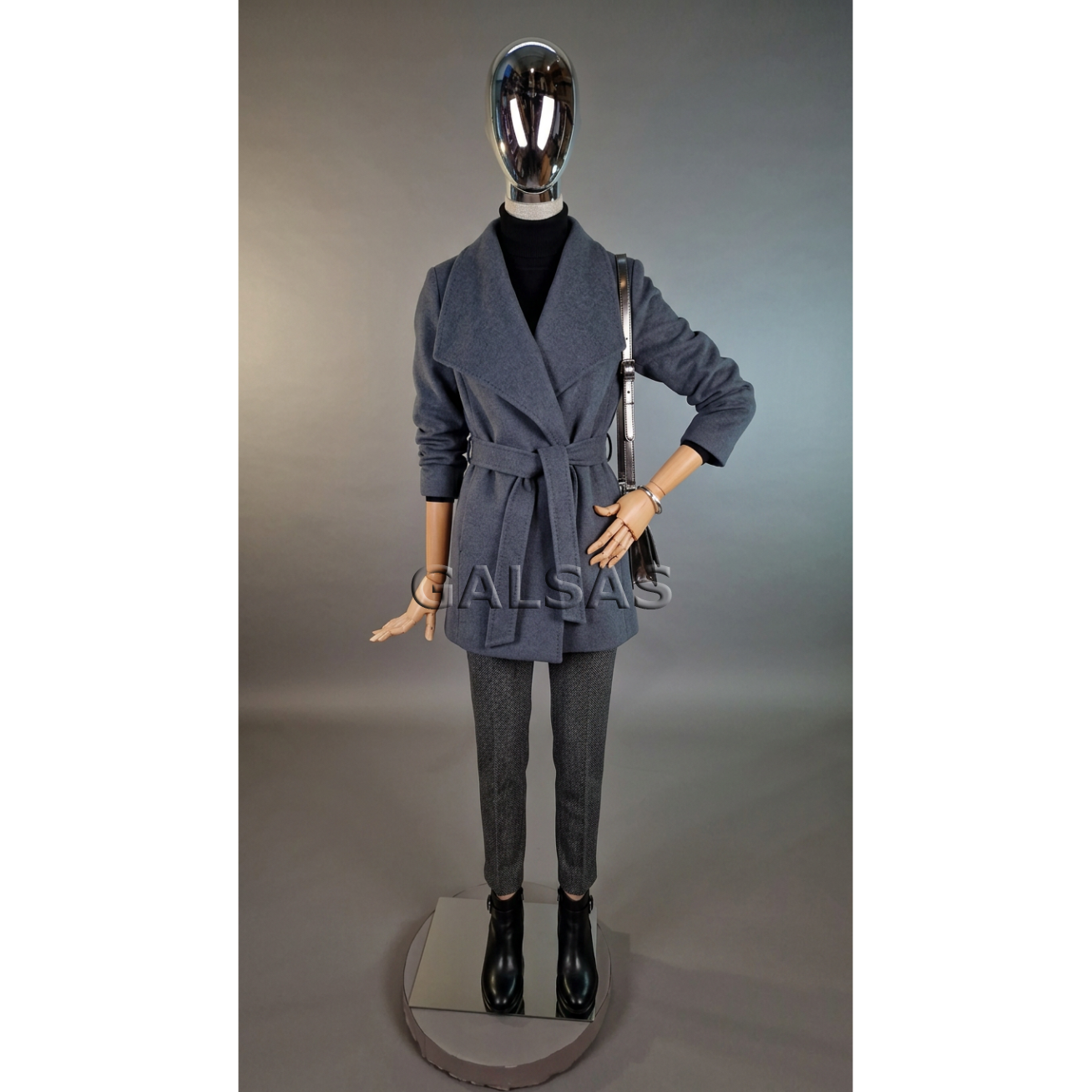 Female Mannequin with Wooden Arms, Linen Body and Silver-Colored Head - for Clothing, Stores and Exhibitions 6