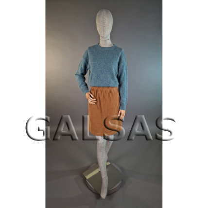 Female Mannequin T69 – full-body, linen-covered, with wooden arms. For displaying and selling clothing in stores and at exhibitions 9 Female Mannequin T69 – full-body, linen-covered, with wooden arms. For displaying and selling clothing in stores and at exhibitions 9