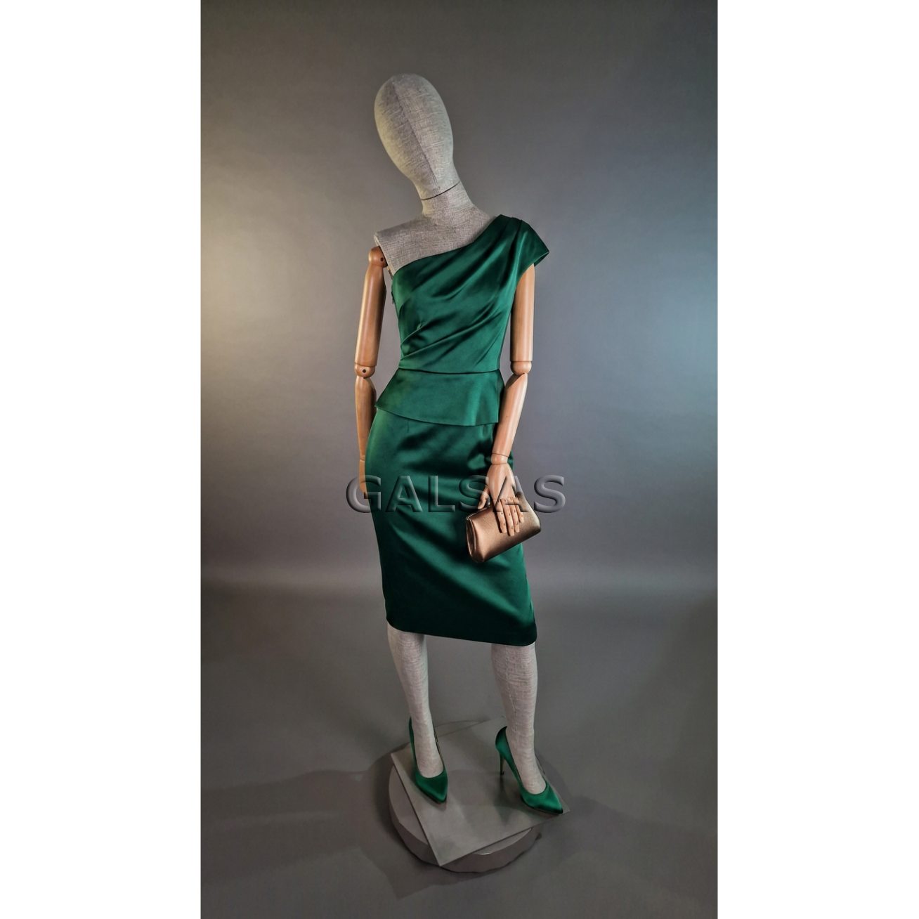 Full-Body Linen-Covered Female Mannequin with Wooden Arms. For Clothing Retail, Exhibitions, and Stores 11