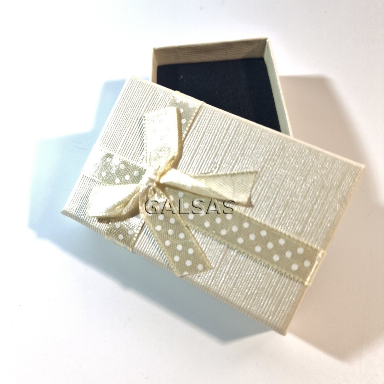 Paper Gift Box with Bow, Ivory, 5 x 8 x 2.2 cm, Pack of 24 Paper Gift Box with Bow, Ivory, 5 x 8 x 2.2 cm, Pack of 24