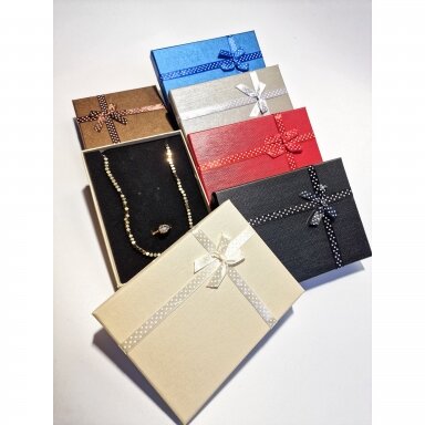 Paper Gift Box with Bow, Mixed Color, 12 x 16 x 3 cm(h) Paper Gift Box with Bow, Mixed Color, 12 x 16 x 3 cm(h)
