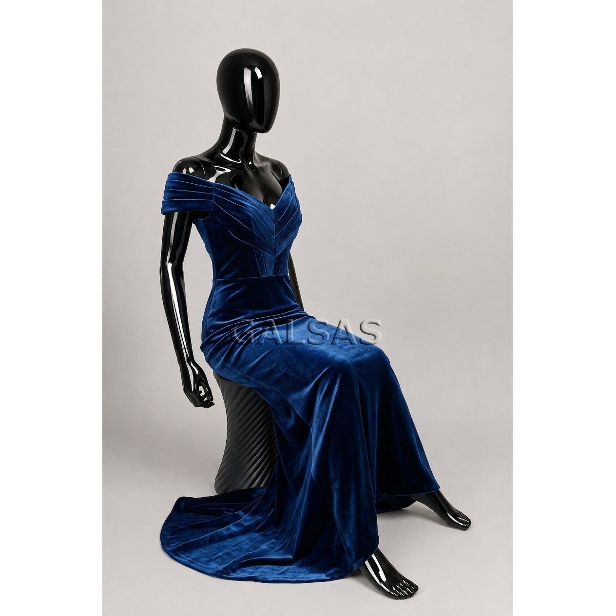 Seated Female Full-Body Mannequin, Model MOT-TF2-J-BLI, Glossy Black. Plastic 5 Seated Female Full-Body Mannequin, Model MOT-TF2-J-BLI, Glossy Black. Plastic 5
