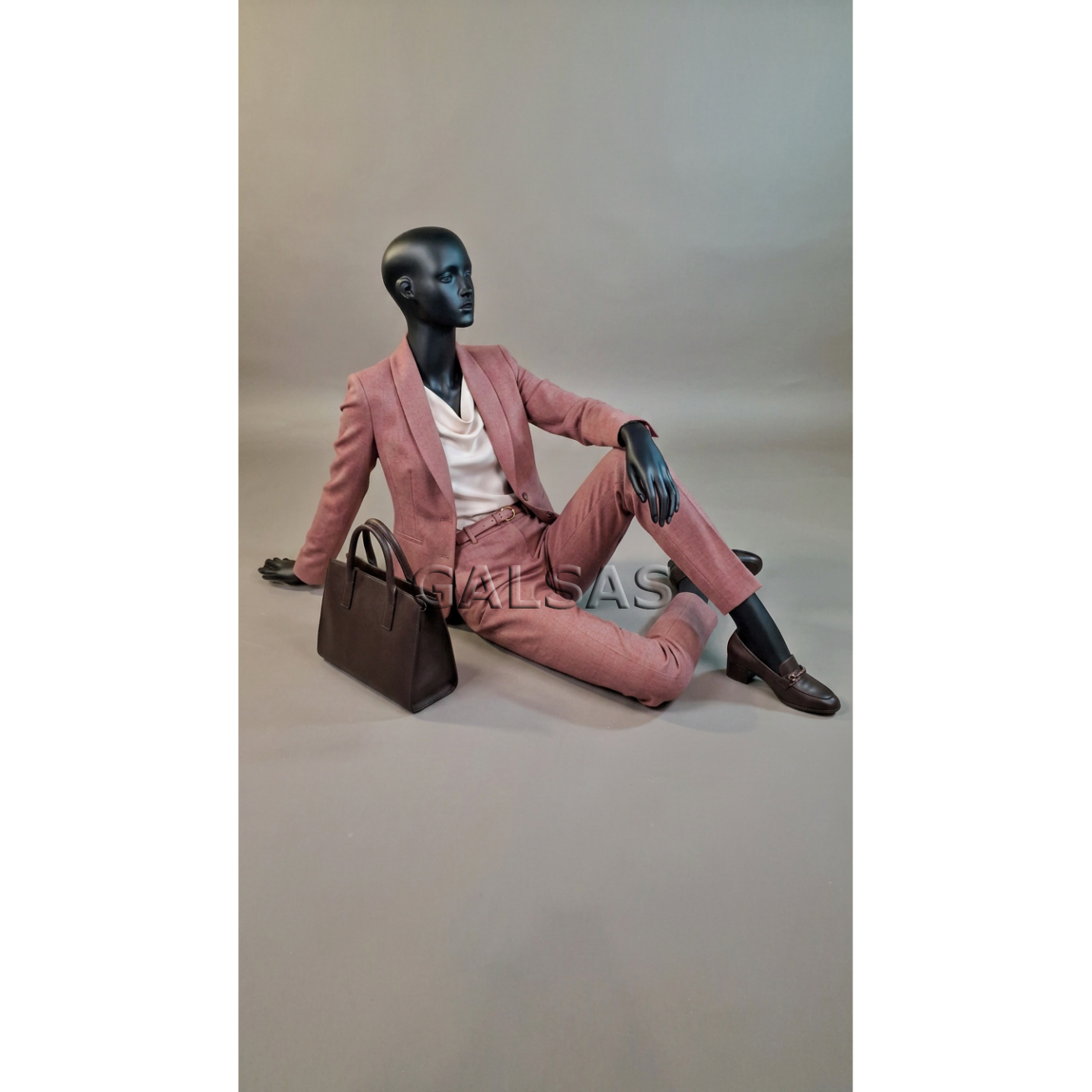 Seated Mannequin ST83-SED - female, full-body, black, matte. Plastic 1