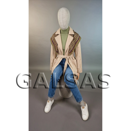 Seated linen female mannequin with wooden arms. For displaying and selling clothing, exhibitions, stores 6