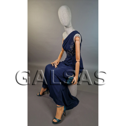 Seated linen female mannequin with wooden arms. For displaying and selling clothing, exhibitions, stores 4