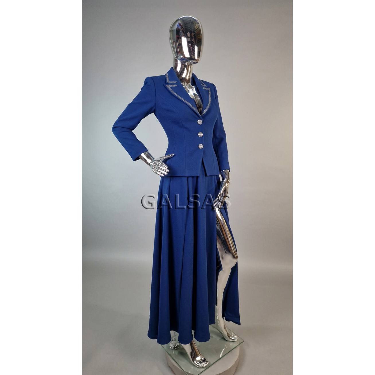 Silver Female Full-Body Mannequin, BF5-SILVER - Full-Body, Featureless Face. Plastic. 5 Silver Female Full-Body Mannequin, BF5-SILVER - Full-Body, Featureless Face. Plastic. 5