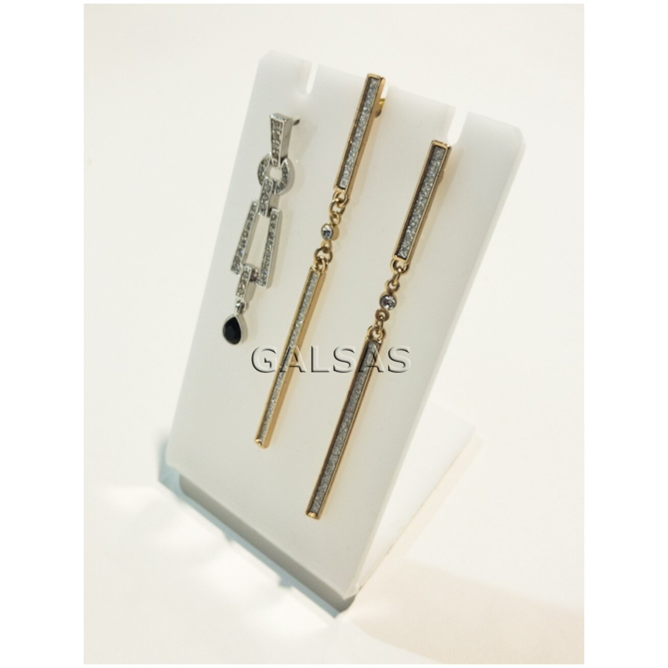 Earring Display Stand AUS-L100-B. White plastic