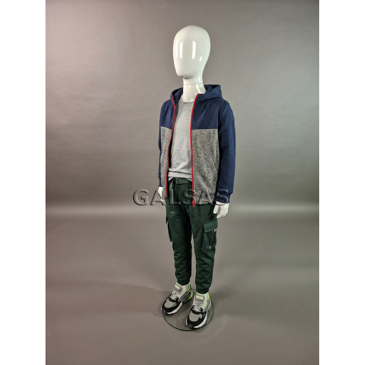 Child Mannequin VAI-B-BLI-135 - full-body, glossy white plastic, height 135 cm 5
