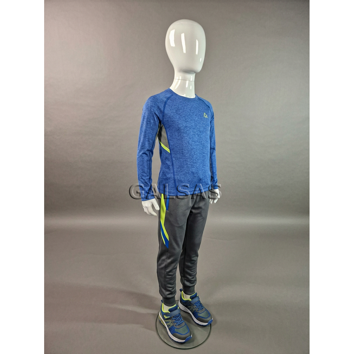 Child Mannequin VAI-B-BLI-135 - full-body, glossy white plastic, height 135 cm 1 Child Mannequin VAI-B-BLI-135 - full-body, glossy white plastic, height 135 cm 1